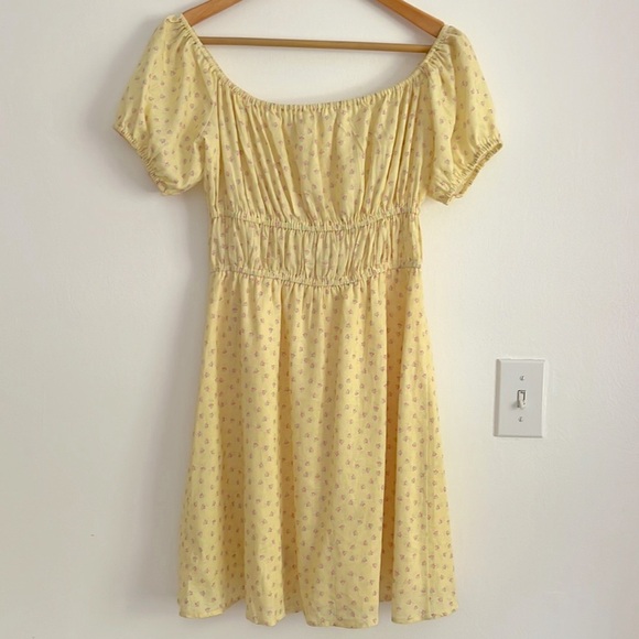WAYF Sinclair Ditsy Floral Yellow Off The Shoulder Linen Mini Dress Tie Front - Picture 10 of 16